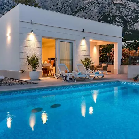 Villa Family&child Friendly Violet- Saltwater Pool Makarska