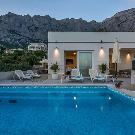 Family&child Friendly Violet- Saltwater Pool Makarska