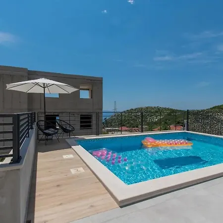 Family&child Friendly Violet- Saltwater Pool Villa