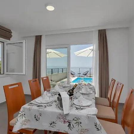 Villa Family&child Friendly Violet- Saltwater Pool *